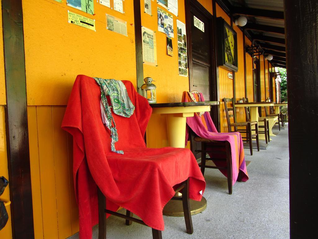 Albergue Baracca Backpacker Aurigeno Exterior foto